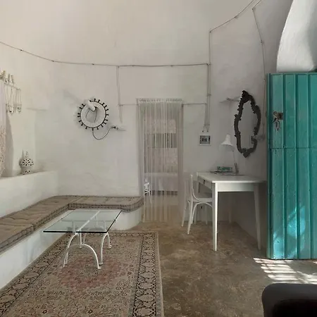 Trullo Bianco Villa *