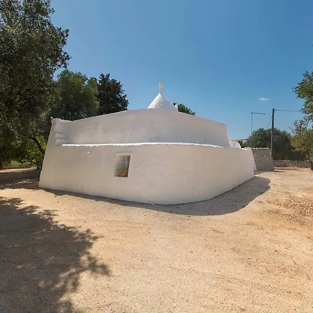 Trullo Bianco Villa