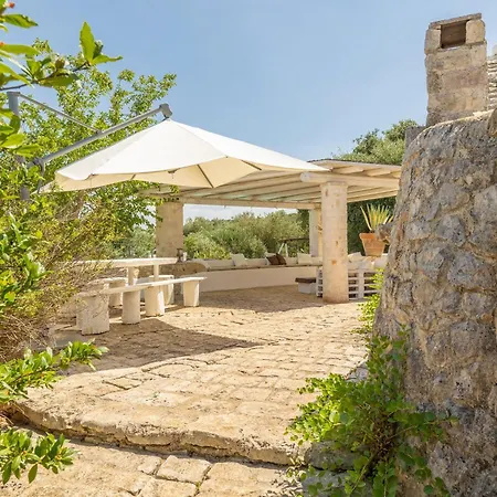 Trullo Bianco Villa *
