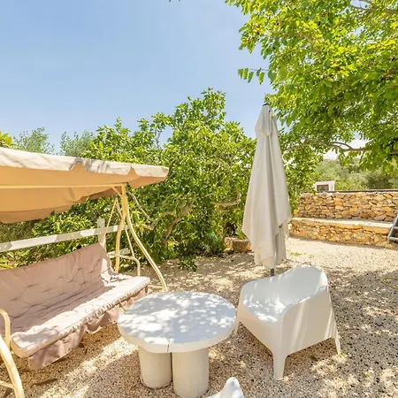 Trullo Bianco Villa