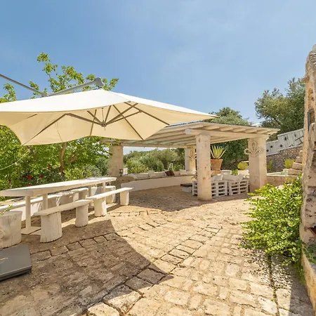Trullo Bianco Villa *