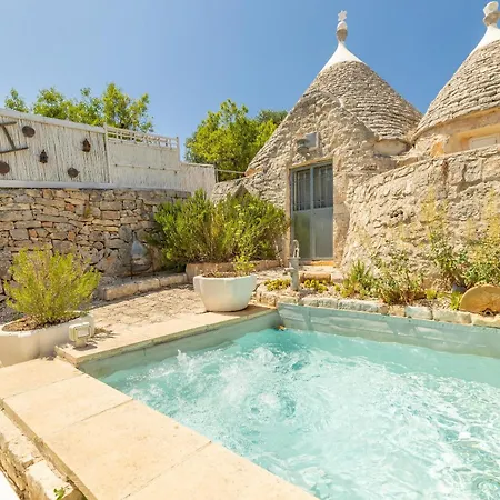 Trullo Bianco * Ostuni